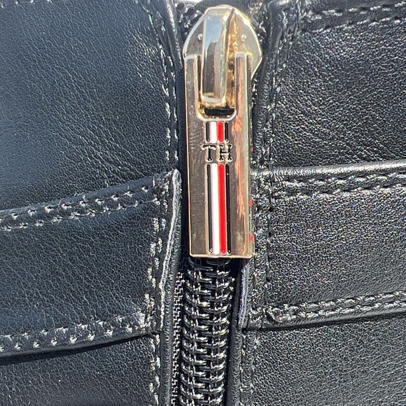 Tommy Hilfiger Women's Fennie Logo Ankle Boots‎ Black Sz. 8M Fashionable EUC - Picture 7 of 11